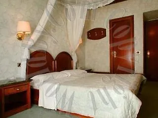 ***  ראפאלו Hotel Miro' איטליה